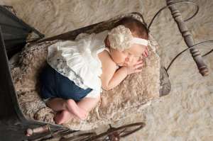 Newborns Photography - BabyCastorenaforPrint125